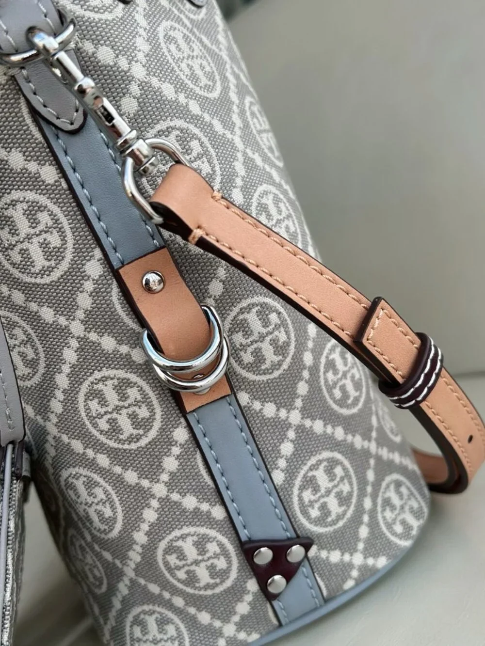 Tory Burch Monogram Jacquard Bucket Bag Grey Full Set With Mini